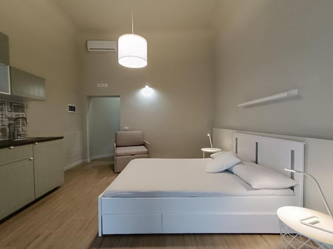 Simply House In Bari Twin Apartment Bagian luar foto
